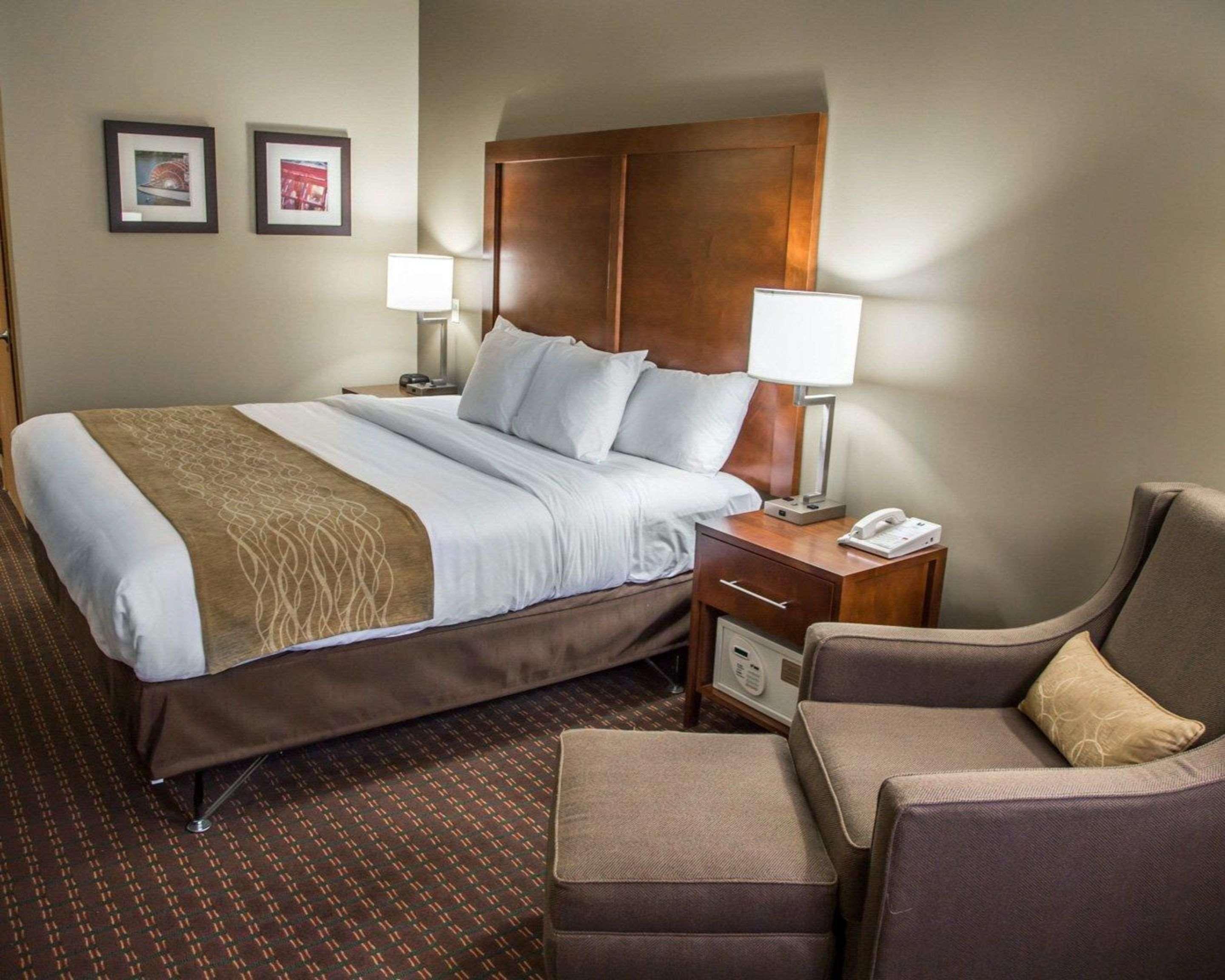 Comfort Inn & Suites Riverview Near Davenport And I-80 Le Claire Exteriér fotografie