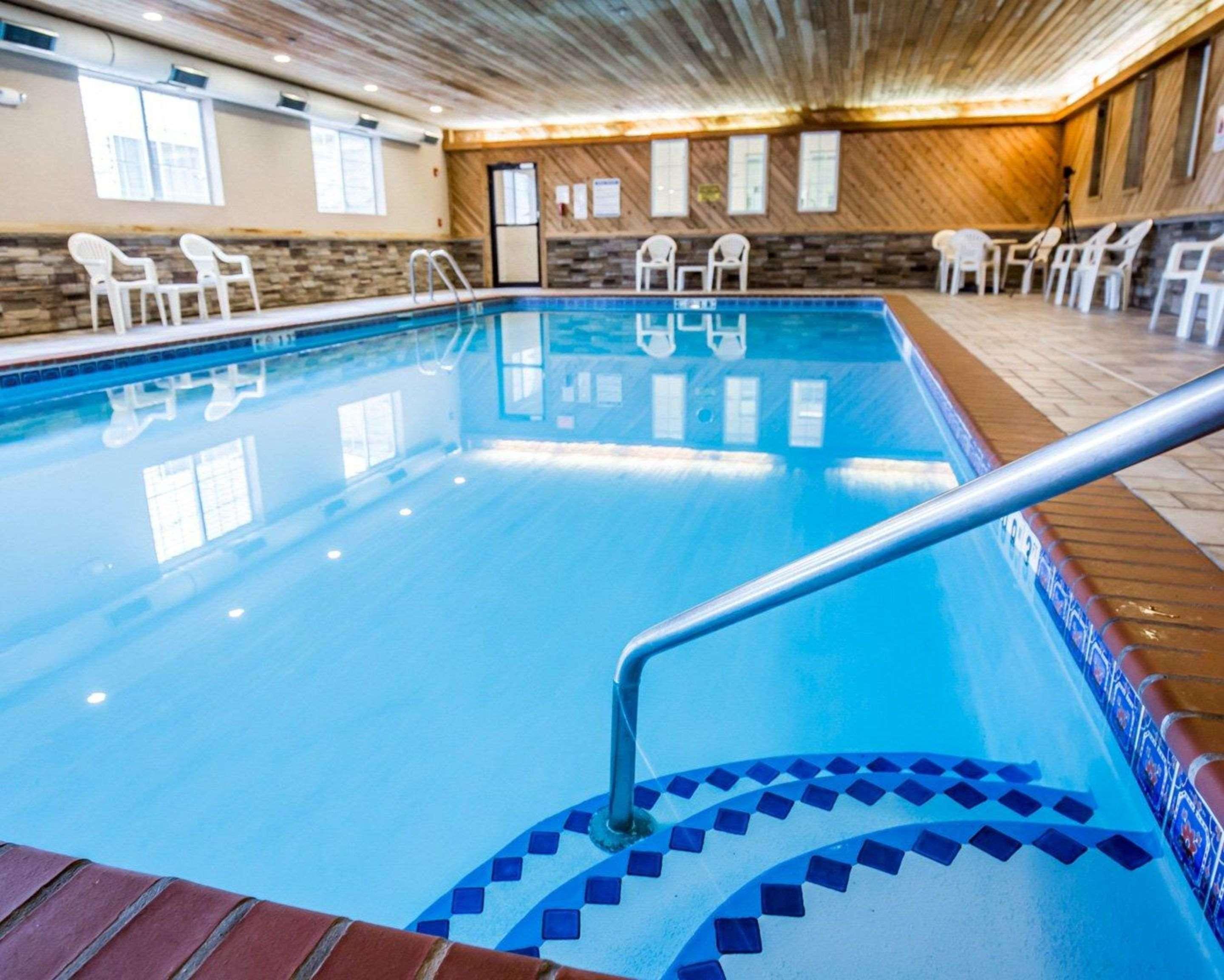 Comfort Inn & Suites Riverview Near Davenport And I-80 Le Claire Exteriér fotografie