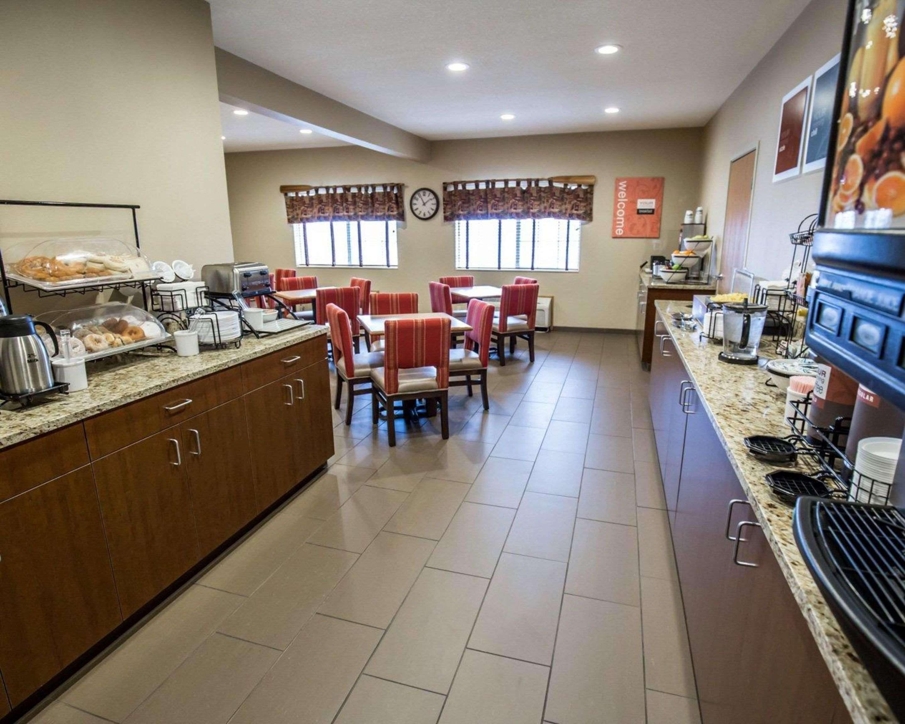 Comfort Inn & Suites Riverview Near Davenport And I-80 Le Claire Exteriér fotografie
