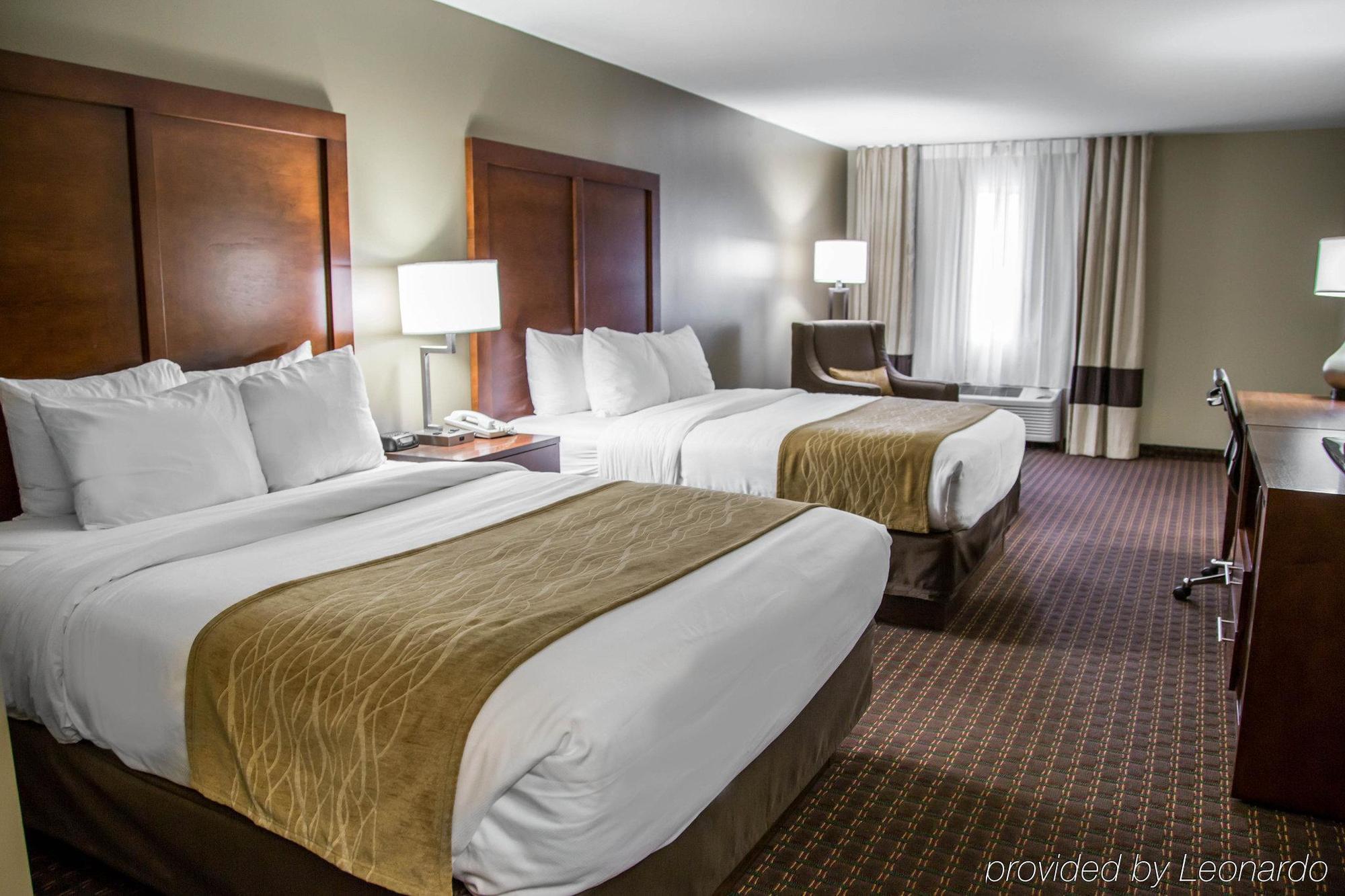 Comfort Inn & Suites Riverview Near Davenport And I-80 Le Claire Exteriér fotografie