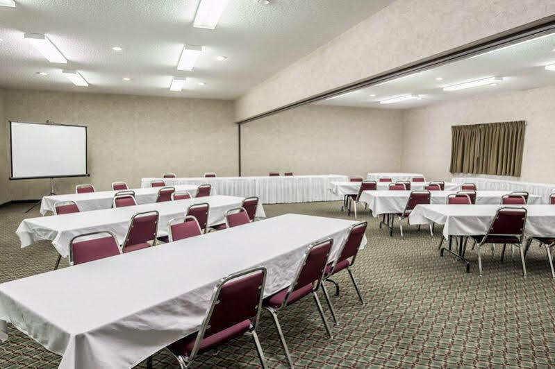 Comfort Inn & Suites Riverview Near Davenport And I-80 Le Claire Exteriér fotografie