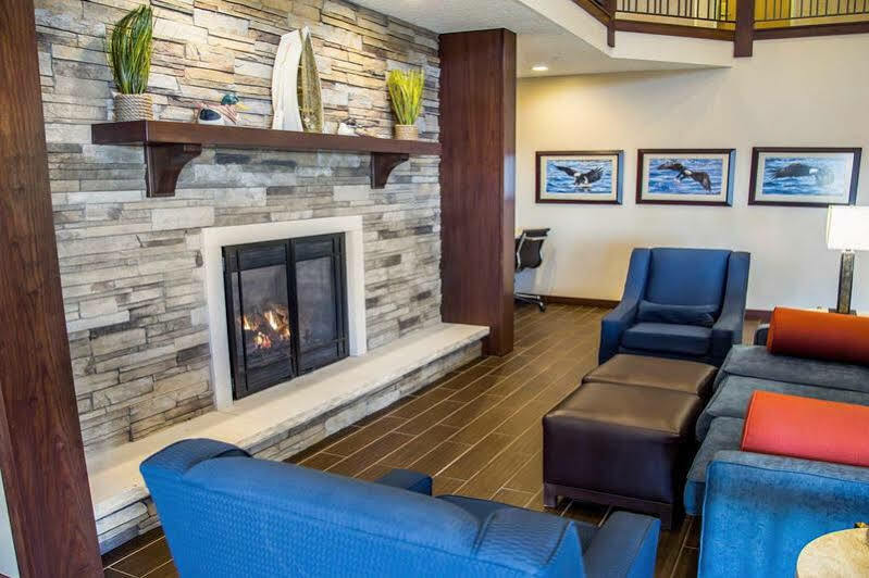 Comfort Inn & Suites Riverview Near Davenport And I-80 Le Claire Exteriér fotografie